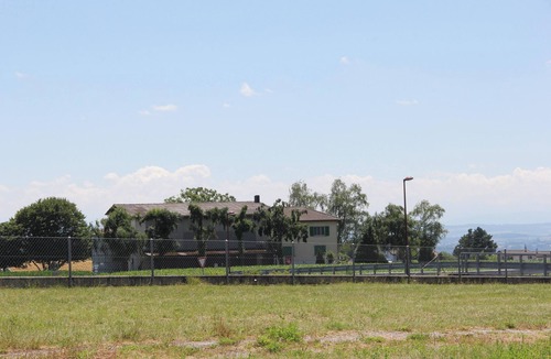 Bevaix Apartment | Homerez - Comfortable studio in Bevaix with mountain view - 30 m² + Spa