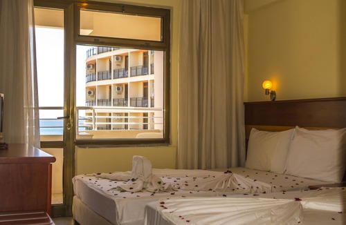 Altinkum Hotel | Hotel First Class