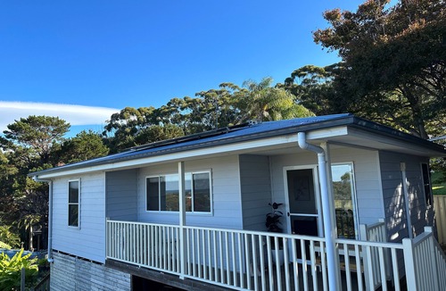 Thirroul House | House in Thirroul Amazing Ocean views close to public transport & local village