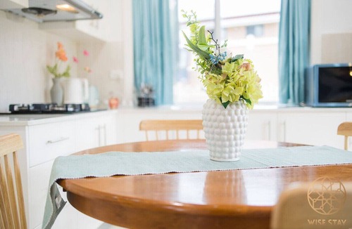 Hurstville House | Hurstville 2Br Granny flat near Shopping & Train