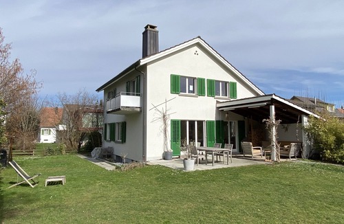 Horgen District House | Im Seehaldenquartier von Thalwil Untervermieten wir Unser Möbliertes Haus
