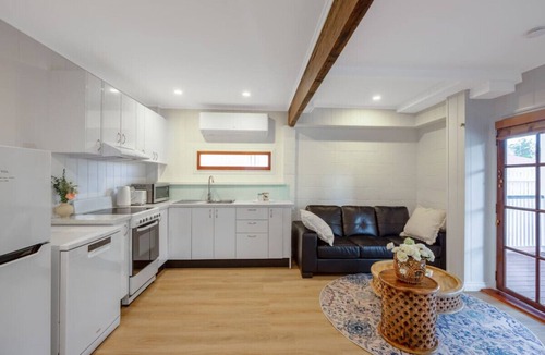 Highgate Hill House | Inner-City 6BR Family-friendly House@Highgate Hill