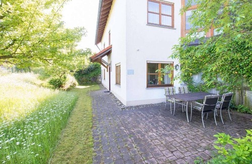 Walsdorf House | Iris Comfortable holiday residence