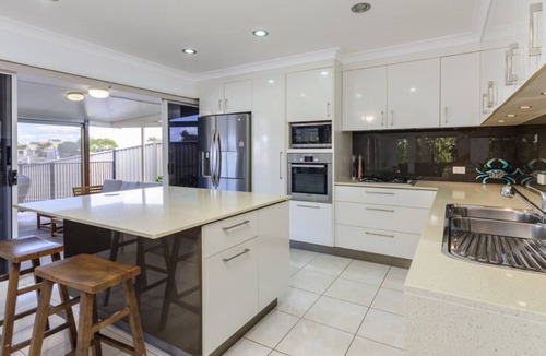 Banksia Beach House | Island Paradise on the Canal