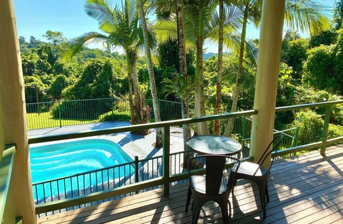 Bingil Bay Hostel | Jackaroo Treehouse Mission Beach - Hostel