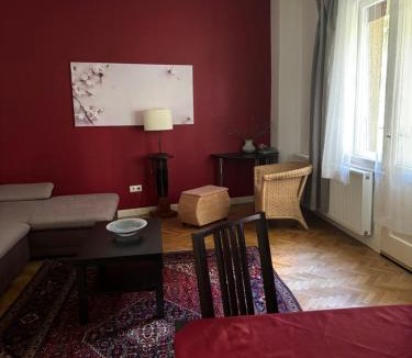 Vizivaros Apartment | Judy and Sandor Apartmen