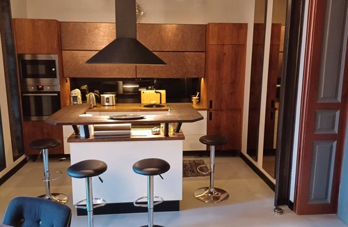 Erzsebetvaros Apartment | K18 Industrial luxury front and rear balcony epicenter of downtown/party area.