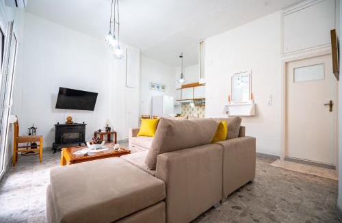 Keratsinion Apartment | Keratsini 2 bedroom 4 pers apart by MPS