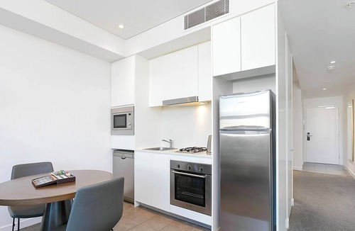 Chatswood CBD Apartment | KozyGuru | Chatswood | Convenient 1 Bed Studio Apt