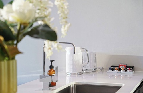 North Sydney Apartment | KozyGuru | Stylish 2BR Apt and Parking North Sydney