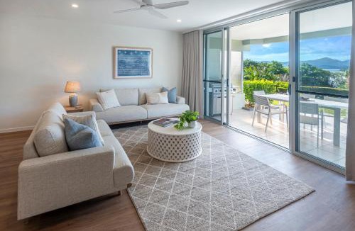 Hamilton Island Apartment | Lagoon Beachfront Lodge 006 on Hamilton Island by HamoRent