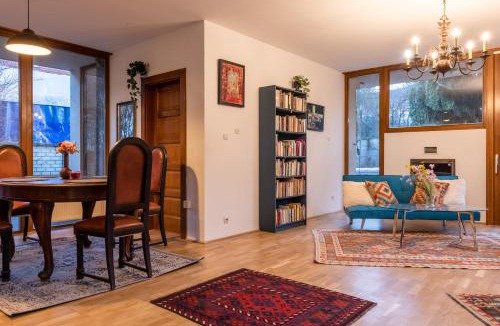Budaliget Villa | Laid Back Villa