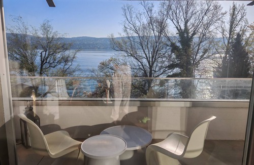 Horgen District Apartment | Lake view & access designer apartment