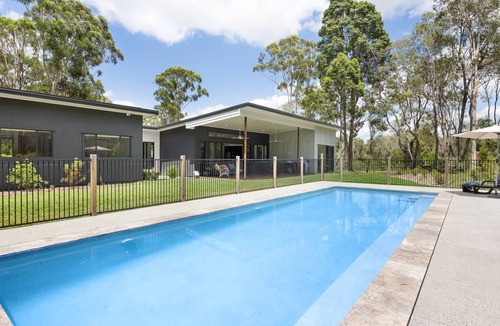 Cooroibah House | Lakeside Bank Cooroibah
