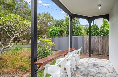 Currimundi House | Lakeside House Family Escape | Walk to Beach & Lake