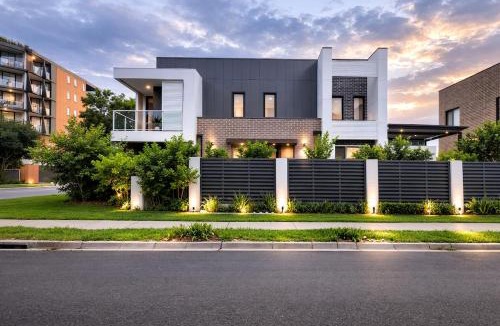 Penrith Villa | Large 5 Bedroom House Western Sydney Penrith