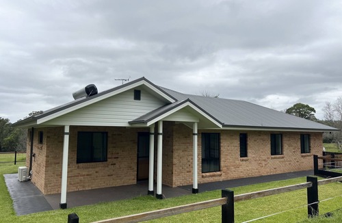 Thirlmere Cottage | Little Kingsley farmstay, cottage on a little farm 1hr from Sydney & Wollongong