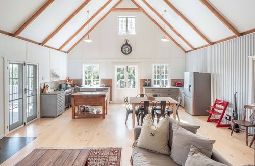 Doonan House | Little Red Barn in the Noosa Hinterland