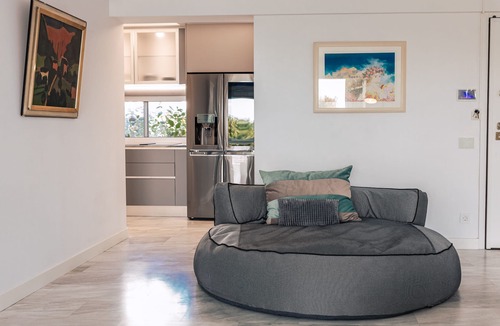 Vouliagmeni Apartment | Lovely 1 Bedroom apartment in Vouliagmeni