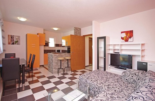 Zelenka Apartment | Lovely apartment in Makarska with WiFi