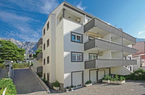 Zelenka Apartment | Lovely apartment in Makarska with WiFi