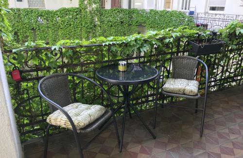 Istvanmezo Apartment | Lovley newly decorated fully equipped apartment walking distance to the Puskás Aréna ,City Park where you will find the world famous Szechenyi thermal bath spa, Museums ,and the Capital Circus ,AC, smart TV, high speed internet