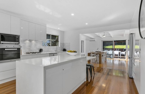 Noosa Heads House | Luce de Sole on Nairana Rest Noosa Heads