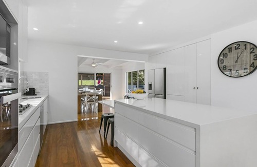 Noosa Heads House | Luce de Sole on Nairana Rest Noosa Heads