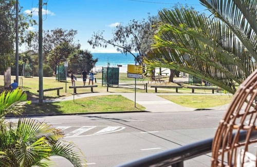 Currumbin House | Luxurious Beachside Oasis with Ocean Views | Pool