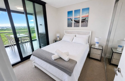 Sydney Olympic Park Apartment | Luxury 2BR Apartment Walk to Accor Stadium & Qudos