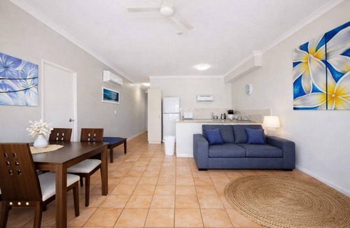 South Townsville Apartment | Luxury Marina Escape Townsville | CBD Apartment with Views