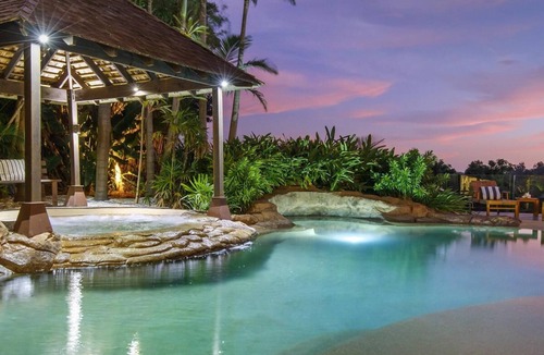 Doonan House | Luxury Noosa Hinterland Escape, Doonan