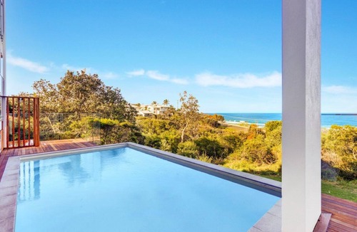 Sunrise Beach House | Luxury Ocean View Property
