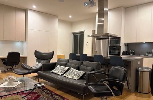 Duffys Forest Apartment | Luxury Paradise Country Suite, Nature Retreat and Private Chef Fine dining