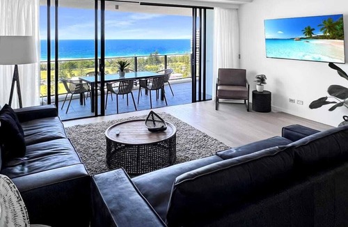 Broadbeach Apartment | Luxury Sierra Grand Stay Ocean Views 3BR Level 18