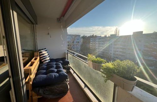 Gundeldingen Apartment | Möbelierte Wohnung mit Balkon zwischen Bahnhof und St Jakob