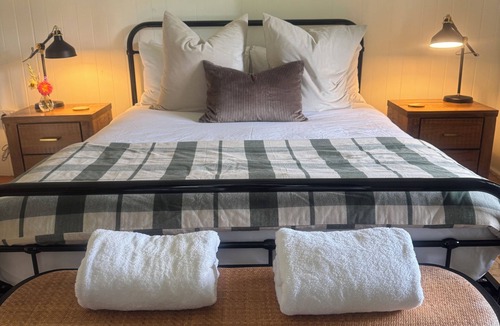 Laceys Creek Other | Macadamia Floral Farm and Farmstay, beautiful farmhouse in Laceys Creek