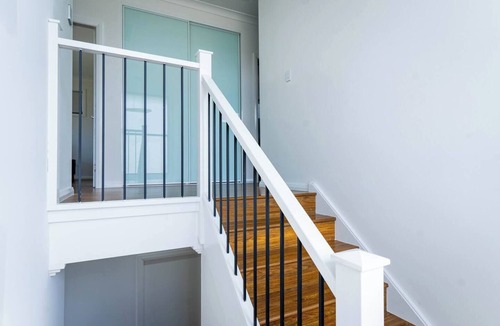 Claymore House | Macarthur Stay - Spacious 4BR Home with Outdoor Area