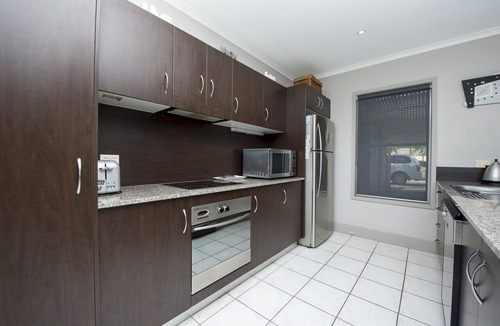 Nelly Bay House | Magnetic Docks Townhouse 9