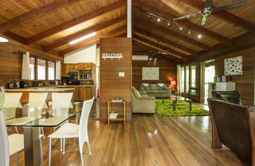 Arcadia House | Magnetic Effect