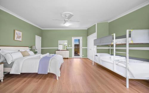 Dooralong House | Mandalay Park Farmstay Dooralong Private Farm Holiday Home with Pool Animals