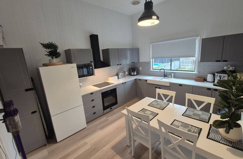 Manly House | Manly retreat 4bdr incl studio