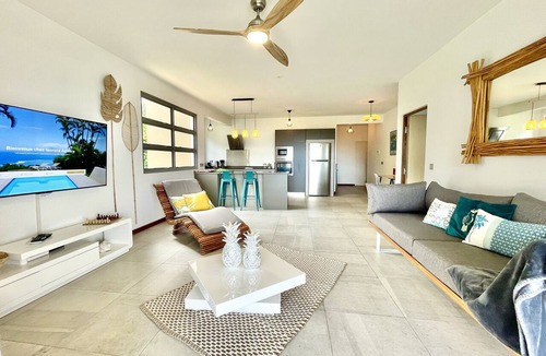 Punaauia Condo | Manuia luxury apartment - Tahiti, Punaauia -Wi-Fi/Netflix/pool & gym
