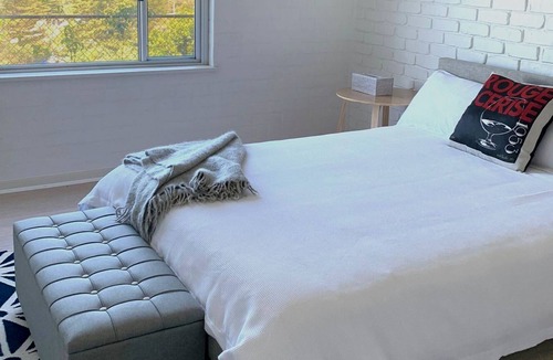 Central Coast Apartment | Margie's Place. Very Short Stroll to Beautiful Macmasters Beach