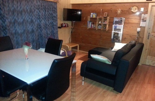 Hohfluh Apartment | Maria Magdalena 2-Bett-Dachwohnung by Interhome