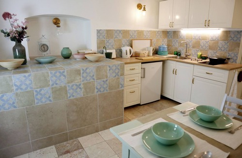 Budavar Apartment | Marvelosa Apartment - Beautiful & Central, next to Chain Bridge, by the river