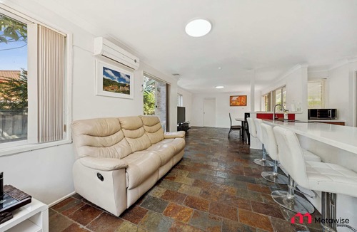 Castle Hill House | MetaWise Cozy Family Room4 in Shared Home Free Parking