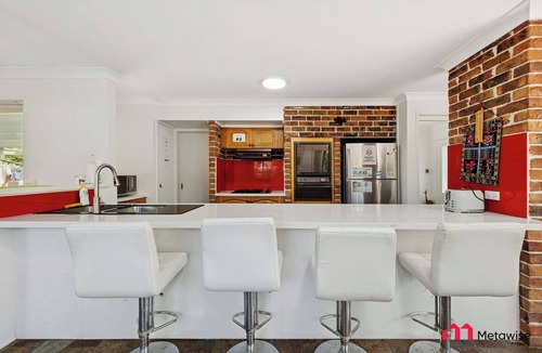 Castle Hill House | MetaWise Cozy Family Room4 in Shared Home Free Parking