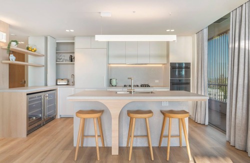 Coolangatta Apartment | Miles at Kirra Point 1406 - Luxury Sub Penthouse on Kirra Beachfront - Linen Provided