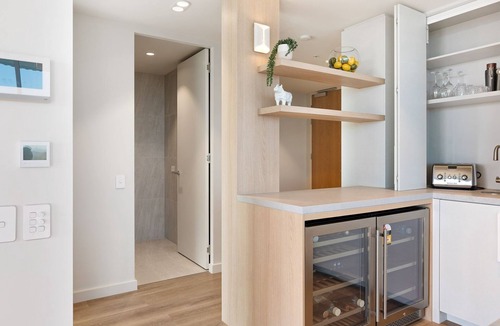 Coolangatta Apartment | Miles at Kirra Point 1406 - Luxury Sub Penthouse on Kirra Beachfront - Linen Provided